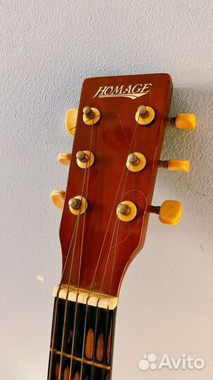 Акустическая гитара