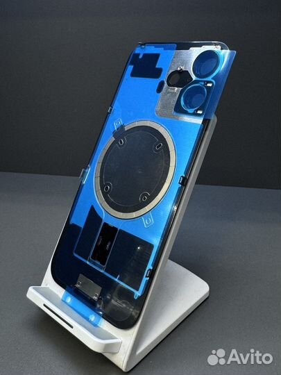 Задняя крышка для Apple iPhone 16 Pro (Черный)