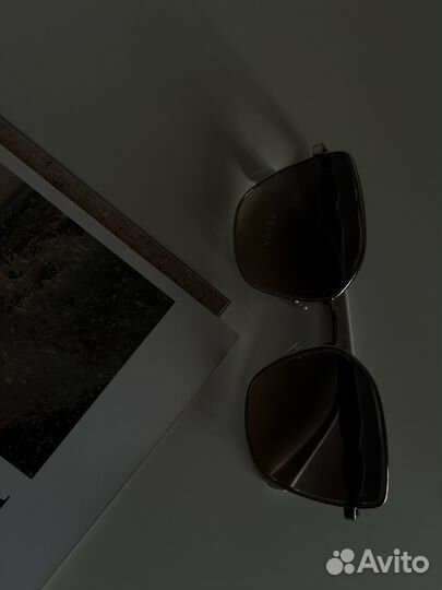 Очки Prada женские