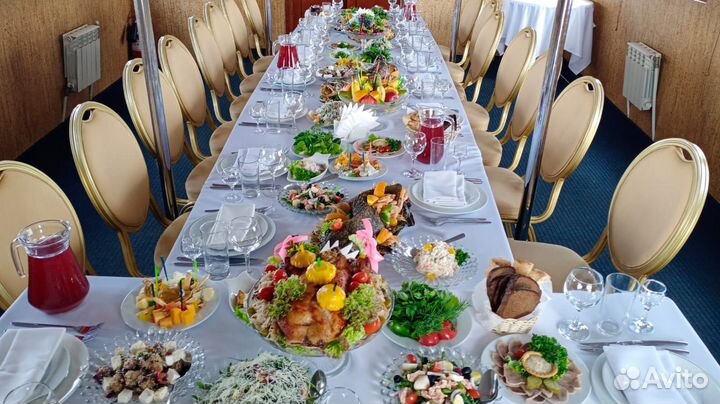 Теплоход Дельфин до 20 чел. Свободен в пт. и сб