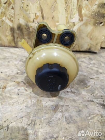 Бачок гура Шевроле Каптива