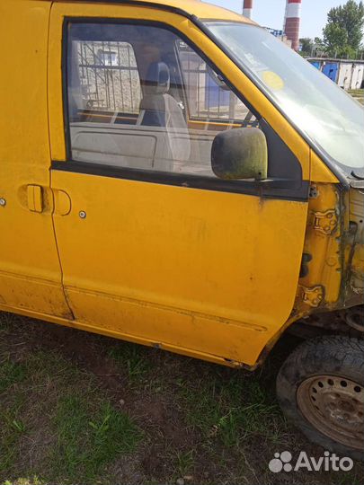 Двери ниссан ванетто 98 г