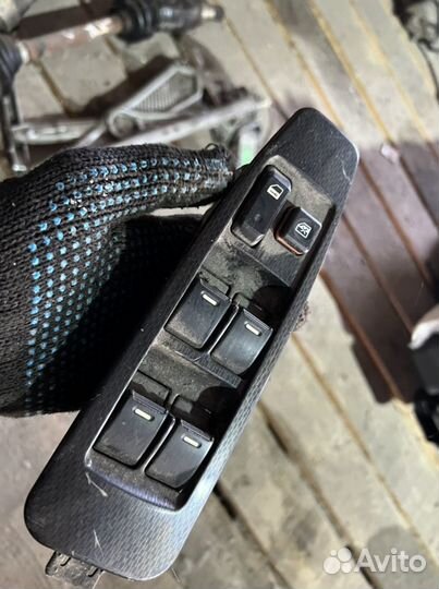 Блок управления стеклоподъемниками Geely MK