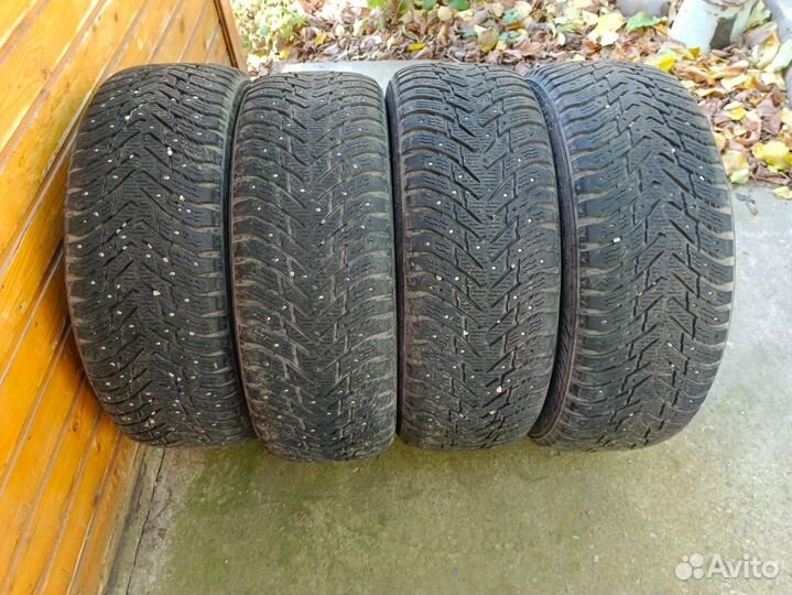 Nokian Tyres Hakkapeliitta 8 235/60 R18