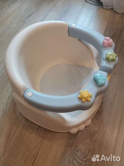 Стульчик для купания kidfinity