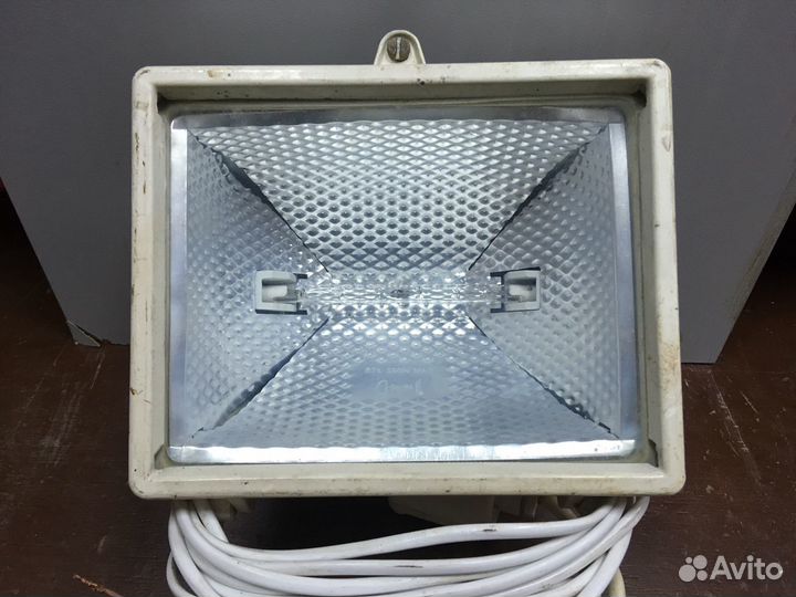 Прожектор уличный галогеновый 300 Вт