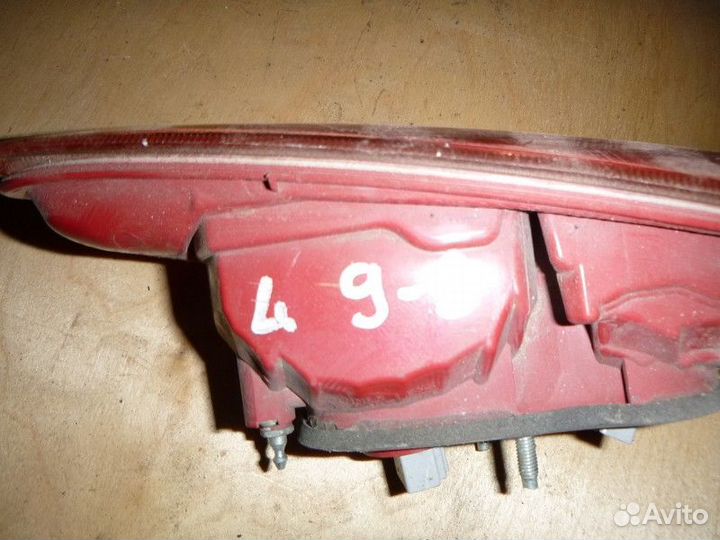 Фонарь задний внутренний левый mitsubishi lancer