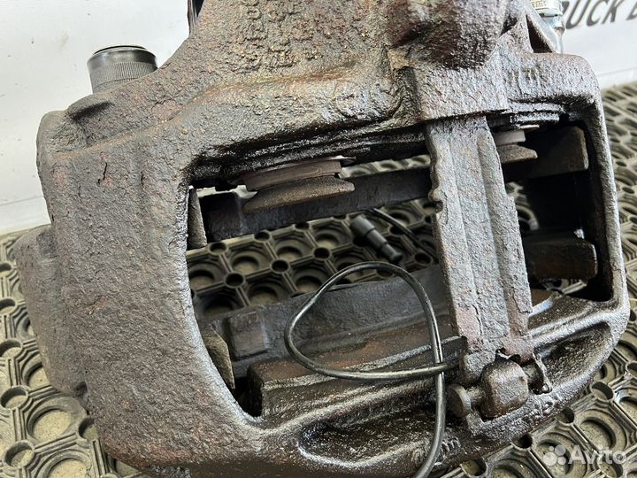 Суппорт левый