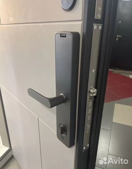 Установка умных электронных смарт замков