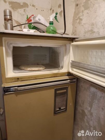 Холодильник советский