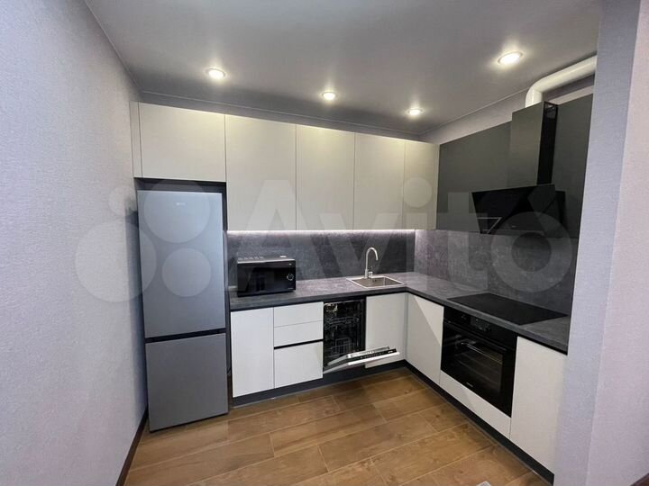 2-к. квартира, 60 м², 8/10 эт.