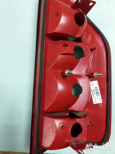 Фонарь задний