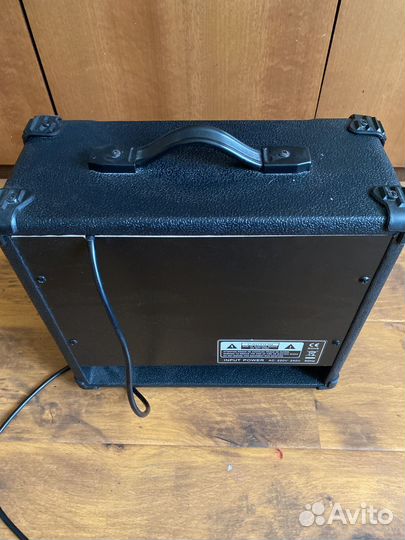 Гитарный комбоусилитель 15вт