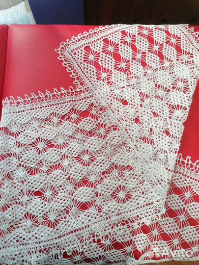 Вязаные прихватки, салфетки, воротнички, шаль