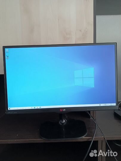 Монитор LG 23