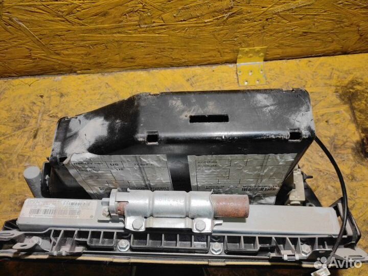 Бардачок Mercedes Slk R171