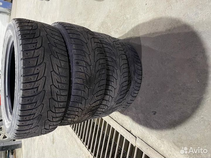 Hankook Winter I'Pike 215/55 R16