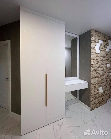 Шкаф распашной