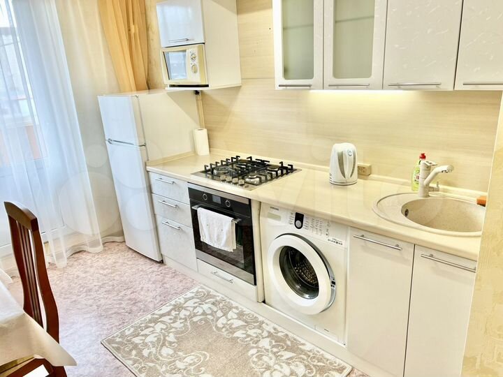 1-к. квартира, 44 м², 2/10 эт.