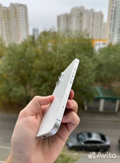 Макет iPhone 16