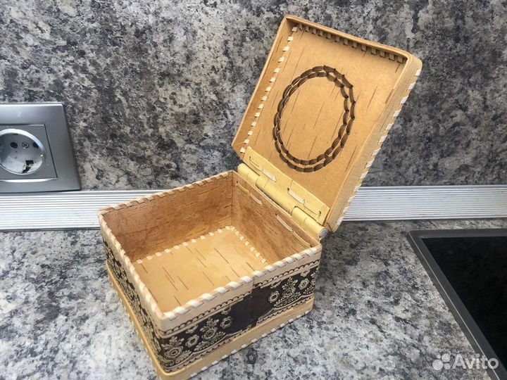 Шкатулка из бересты квадратная