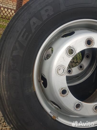 Шины с дисками 315/70 грузовой