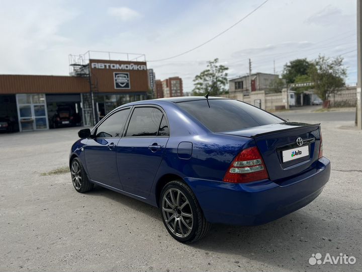 Toyota Corolla, 2004