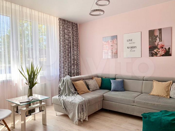 2-к. квартира, 71 м², 1/9 эт.