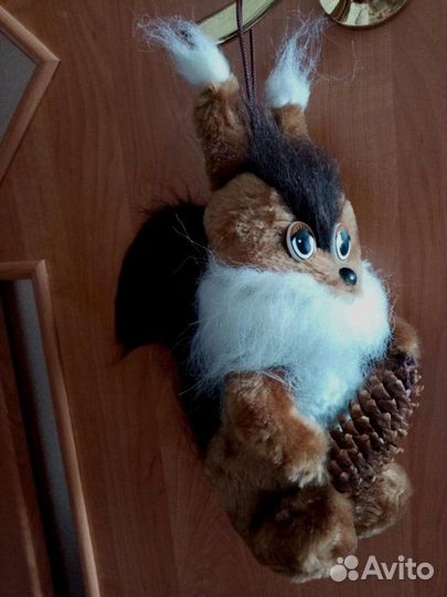 Белка с шишкой. Мягкая игрушка СССР