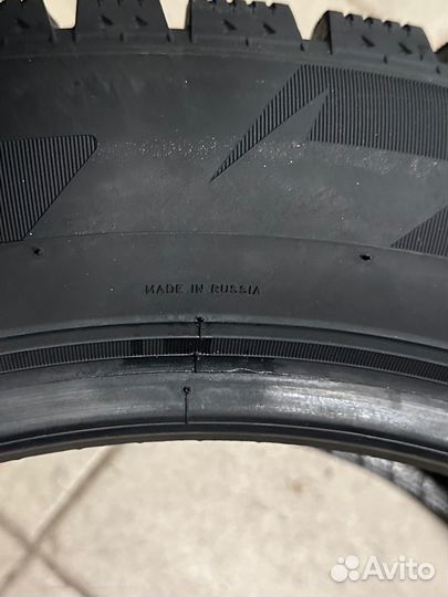 Pirelli Ice Zero 215/55 R18 99T