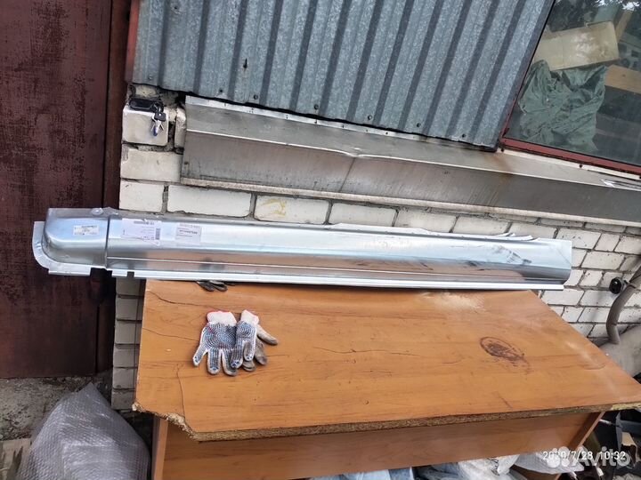 Порог левый Peugeot 307