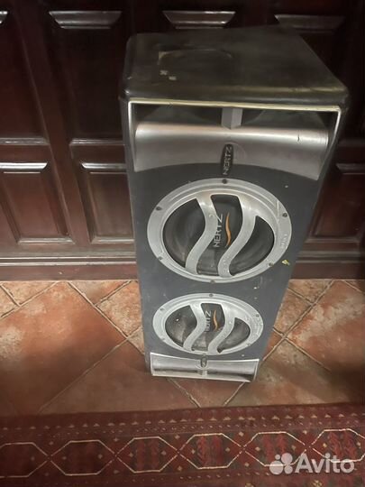 Сабвуфер Hertz EBX 202R