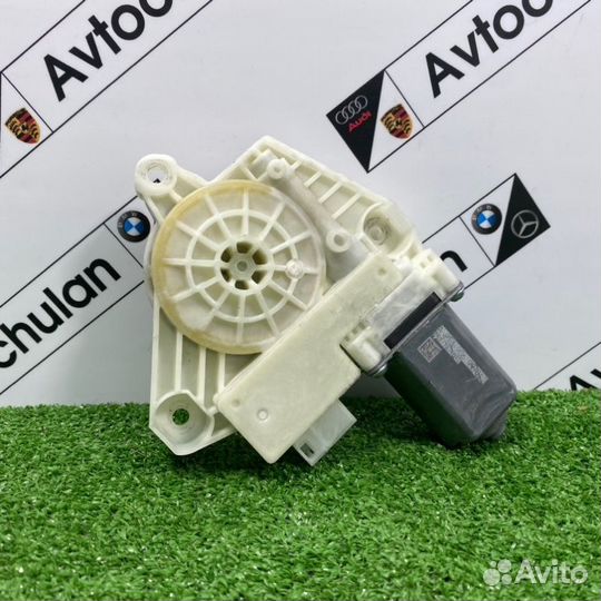 Мотор стеклоподъемника передний левый