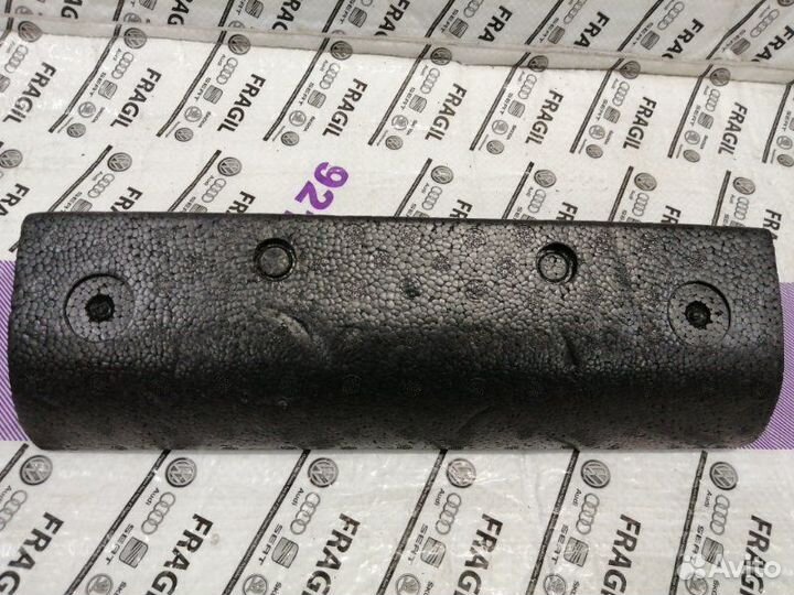 Абсорбер бампера передний Volkswagen Caddy 2