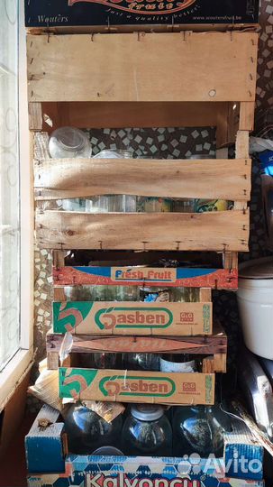 Банки стеклянные с вареньем и без