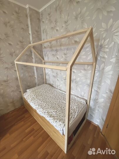 Детская кровать домик 160х80