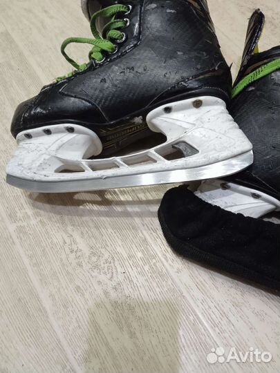 Коньки хоккейные