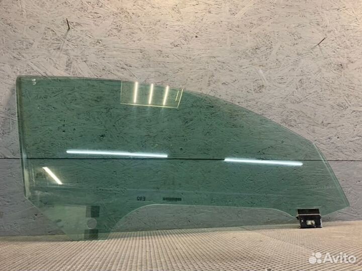 Стекло двери переднее правое Bmw 335 Xi E92 N54