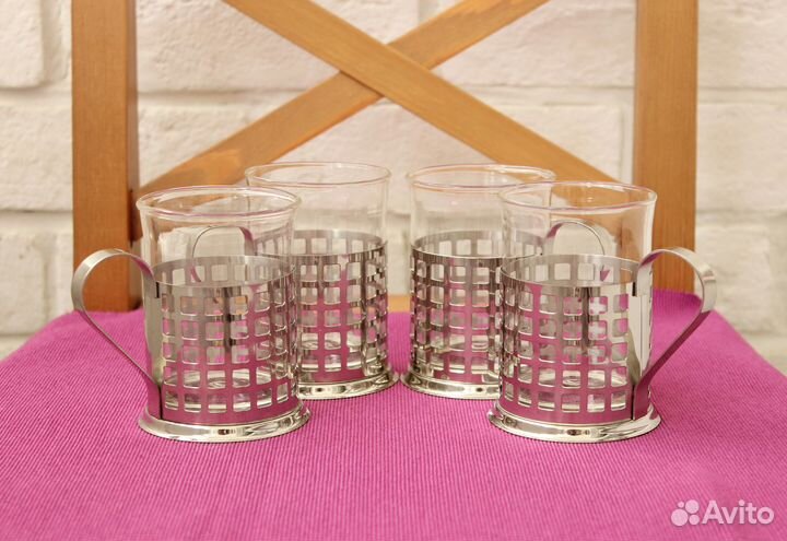 Стаканы с подстаканниками