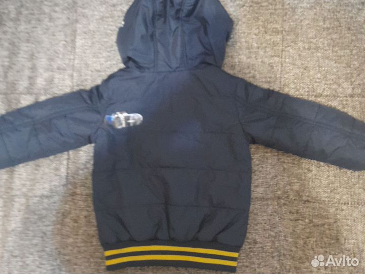 Демисезонная куртка на мальчика 110 рост