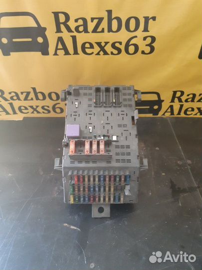 Блок предохранителей Renault Laguna 2001