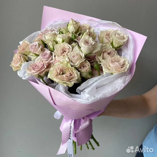 Доставка цветов и букетов.Кустовая роза