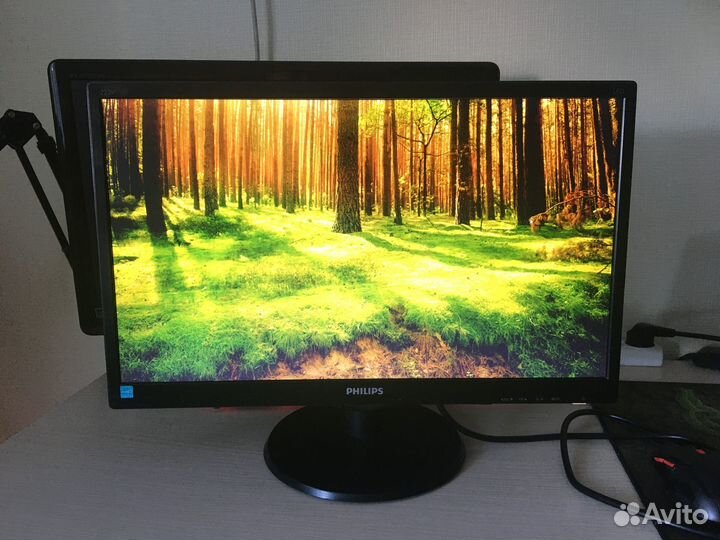 Монитор Philips 1920х1080 (FullHD) 22 дюйма