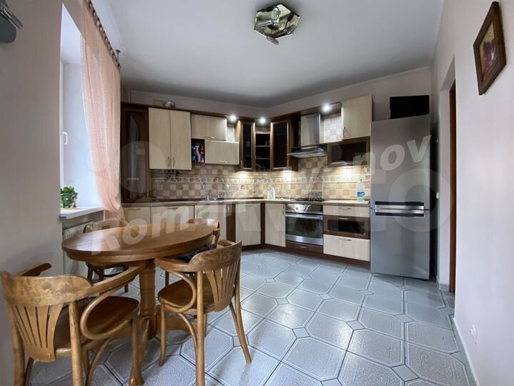 3-к. квартира, 109 м², 3/4 эт.