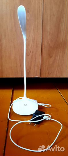 Лампа настольная