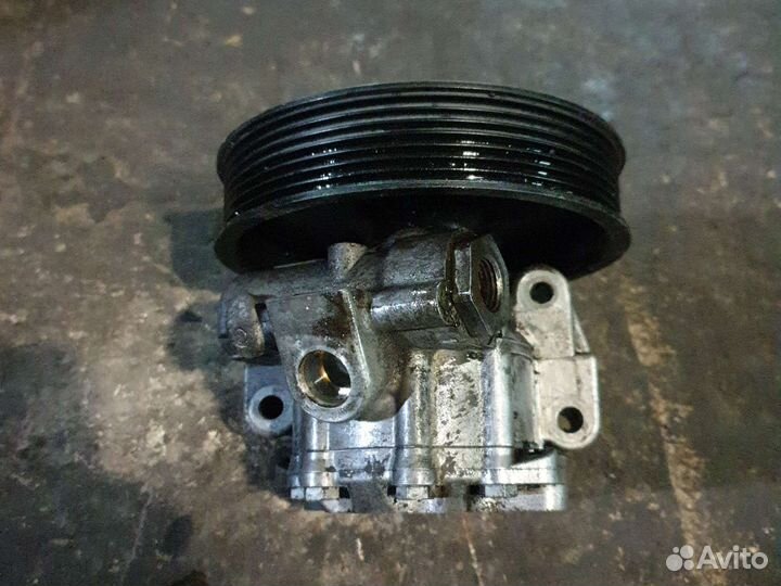 Насос гур мерседес w203 w204 m271