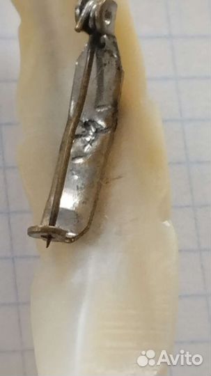 Винтажная брошь Япония резной коралл