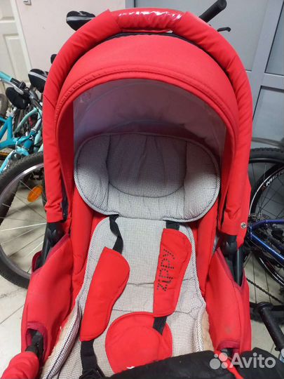 Коляска прогулочная Tutis Zippy