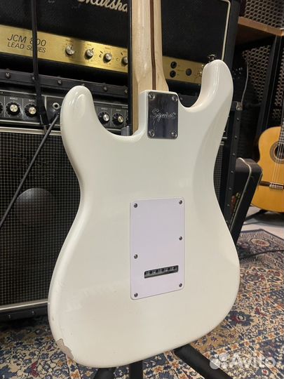 Электрогитара fender squier stratocaster