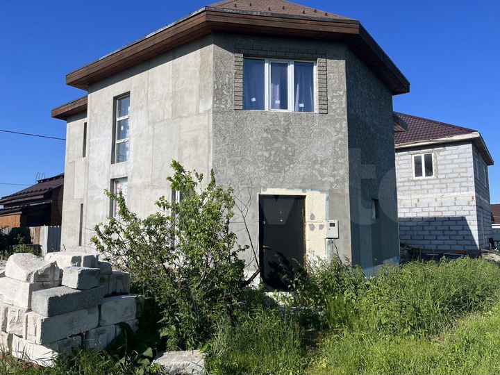 Коттедж 164 м² на участке 6 сот.